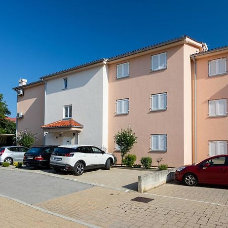 Apartments Crnekovic IV Baška Exterior foto