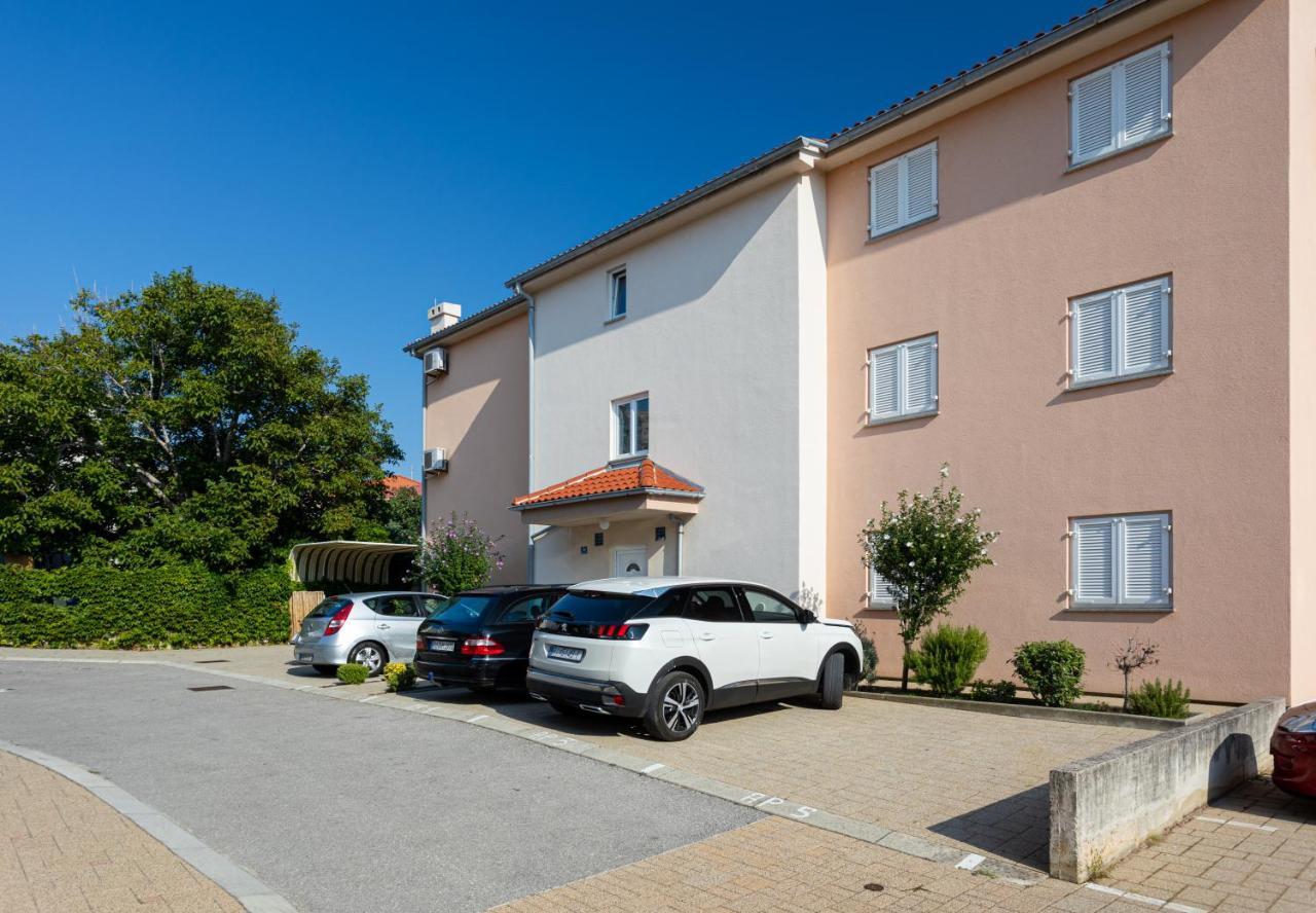 Apartments Crnekovic IV Baška Exterior foto