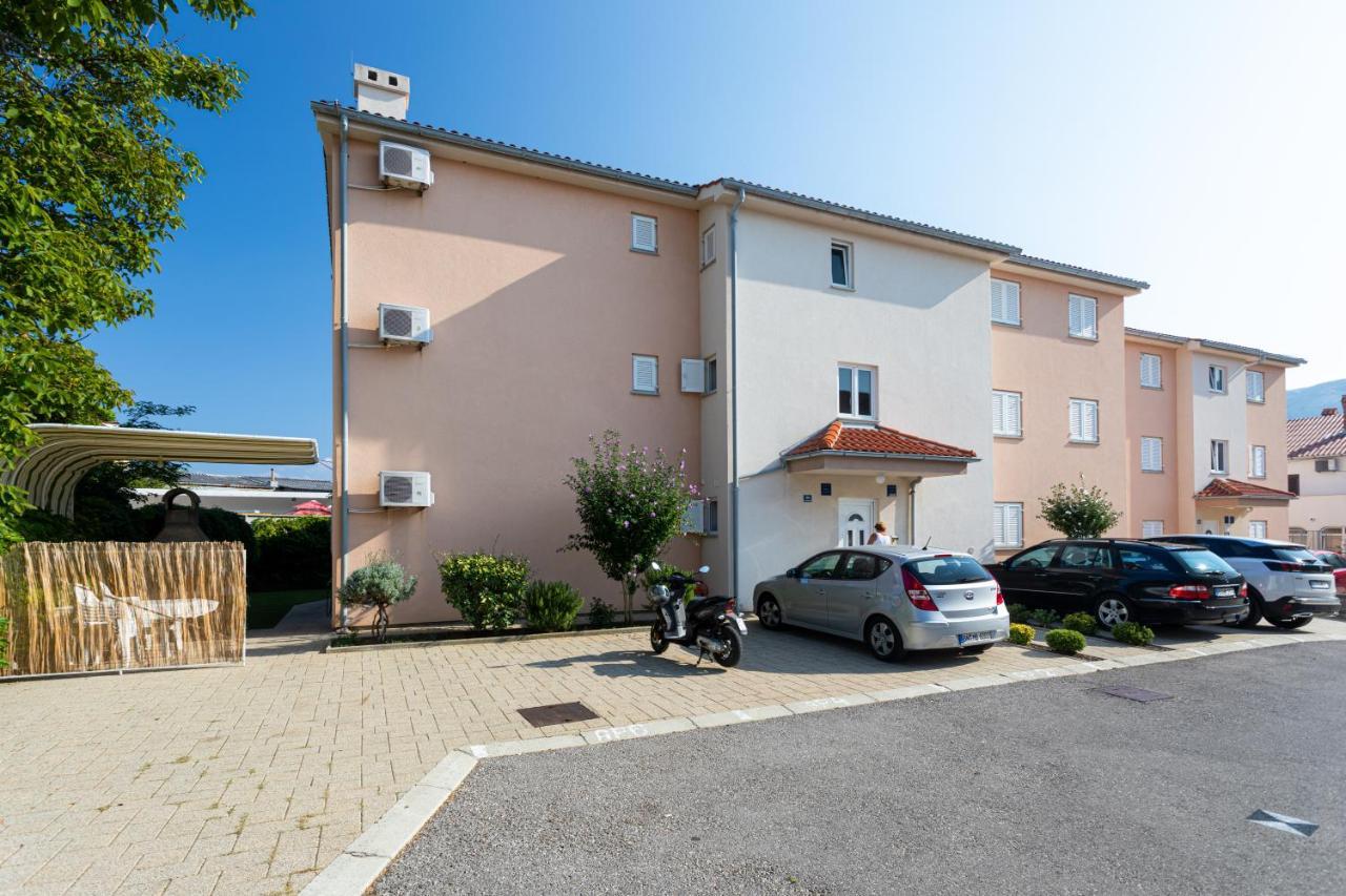 Apartments Crnekovic IV Baška Exterior foto